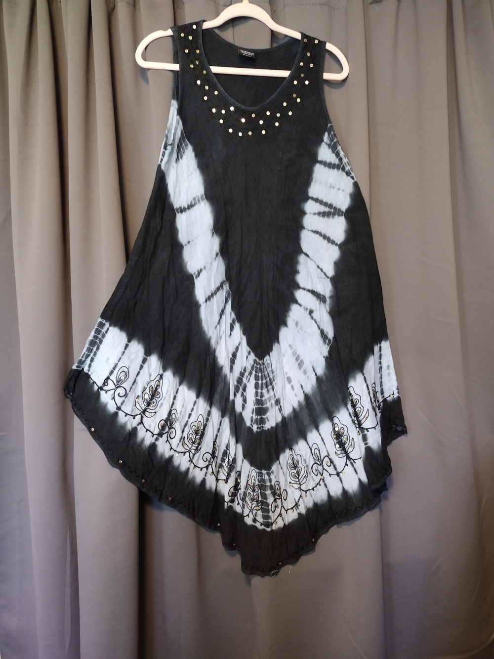 Ace Fashion Black & White Tie-Dye Studded Sleeveless Handkerchief Dress